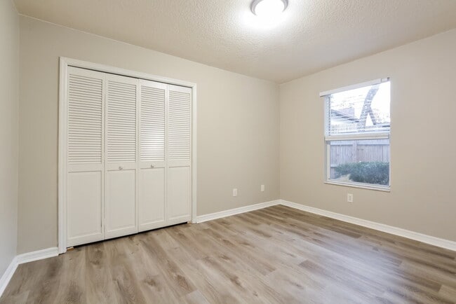 Building Photo - 378 Bahia Cir