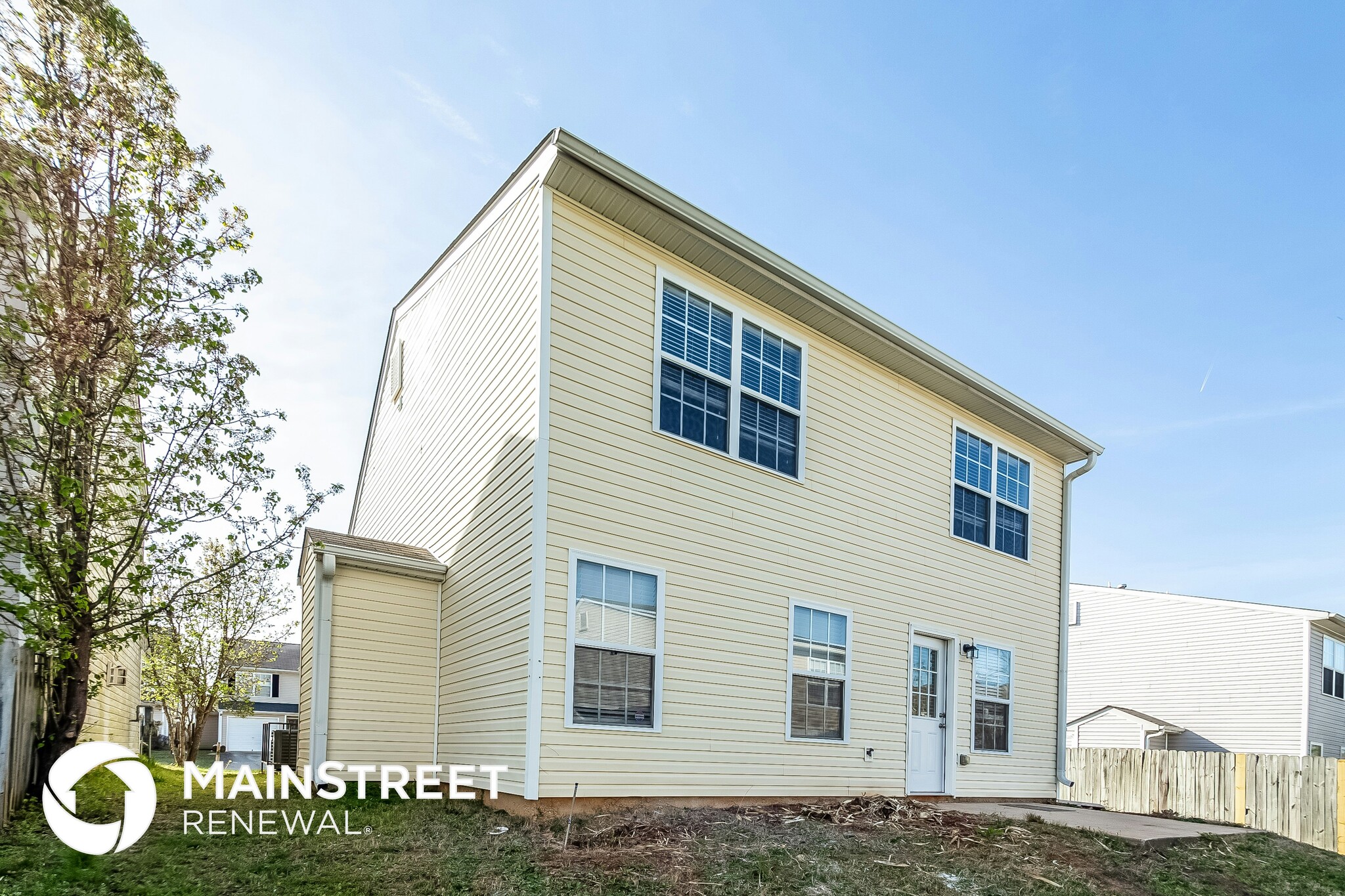 Building Photo - 353 Coral Cir