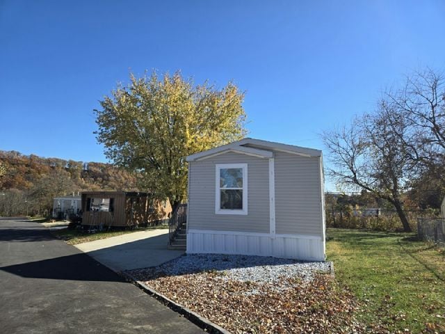 Primary Photo - 1070 Aspen St