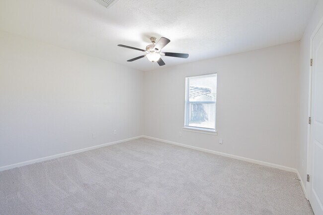 Building Photo - 11915 Greenmesa Dr