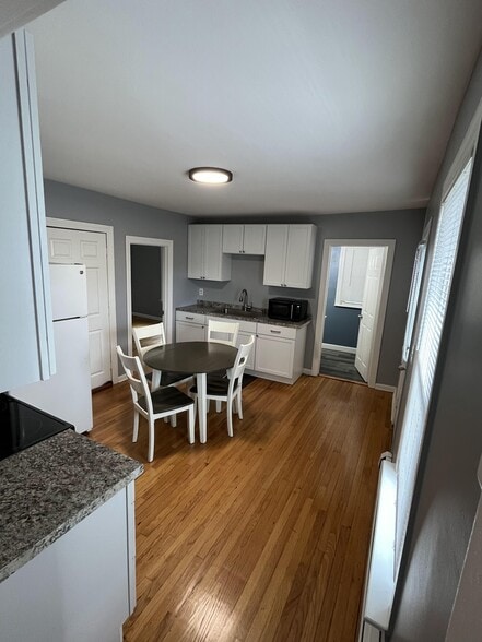 Kitchen - 129 N Elm St