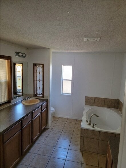 Building Photo - 804 Yaupon Dr