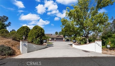 Building Photo - 2465 Via Oeste Dr