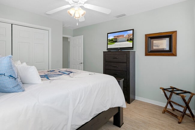 Building Photo - 4 Waterside St