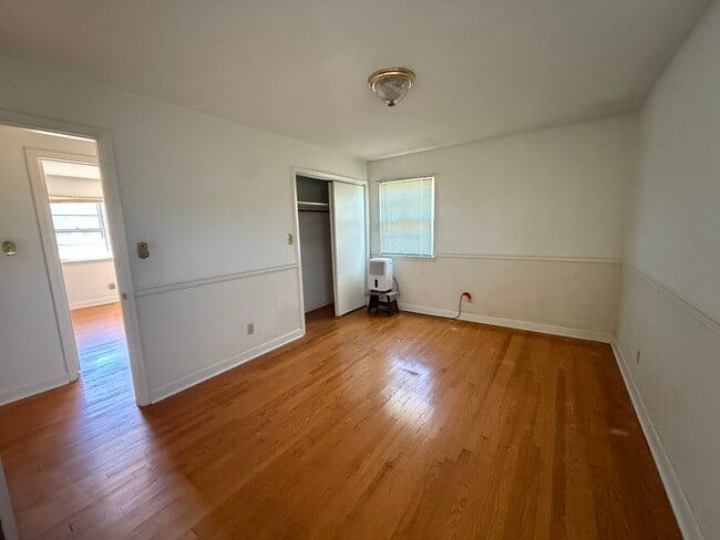 Building Photo - 106 Hawthorne Dr