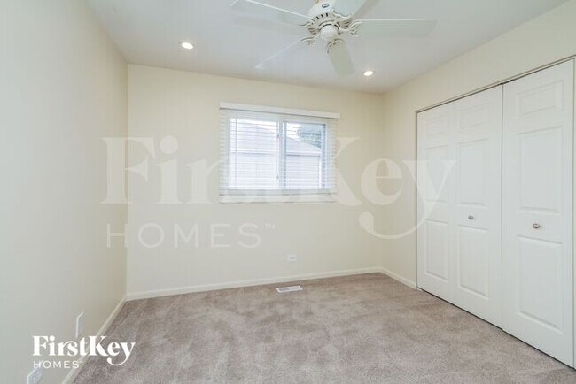 Building Photo - 1421 Timber Ln