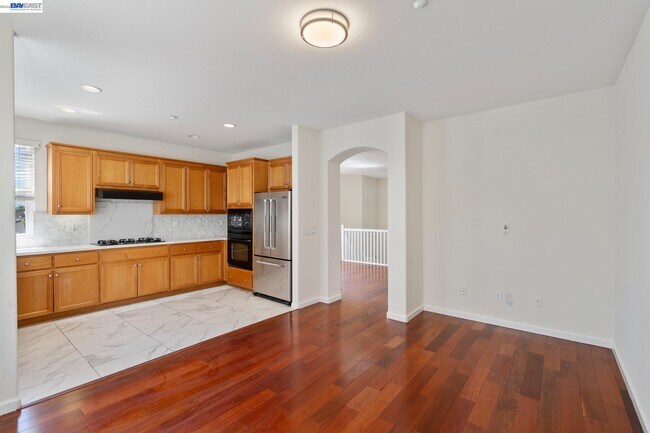 Building Photo - 7981 Bellina St