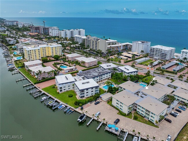 Building Photo - 1950 Gulf Shore Blvd N
