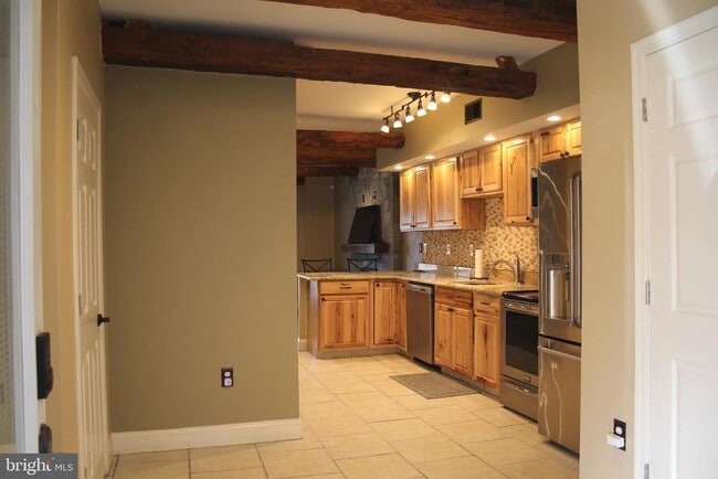 Building Photo - 1152 S Valley Forge Rd