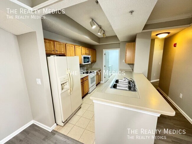 Building Photo - 12012 Villanova Dr