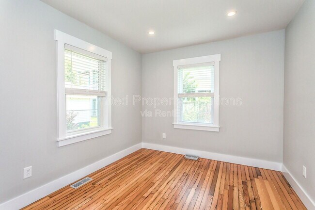 Building Photo - 1608 Bonito Ln