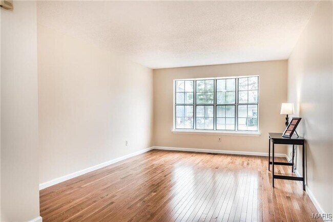 Building Photo - 1369 Nykiel Ct