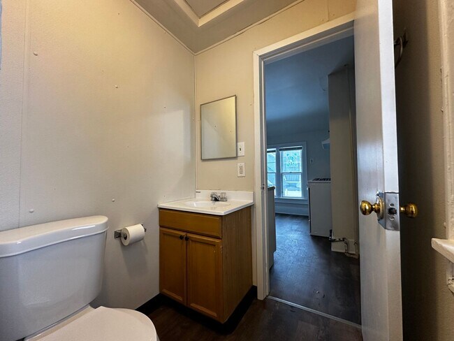 Building Photo - 1020 Berner St