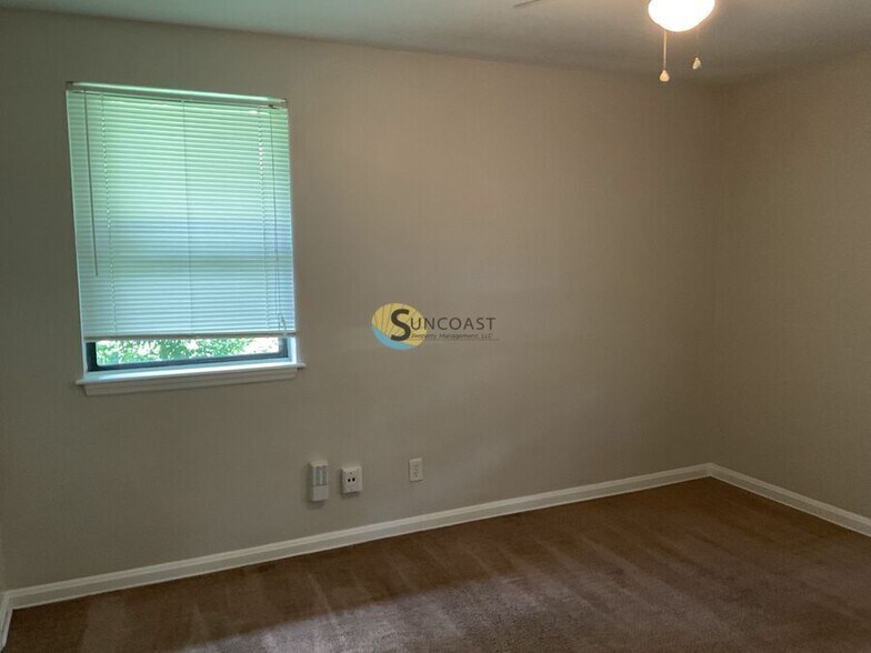 Building Photo - 3721 Colebrooke Dr