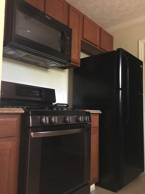 Building Photo - Beautiful 4BR/2BA home nestled in a quiet Ellenwood GA