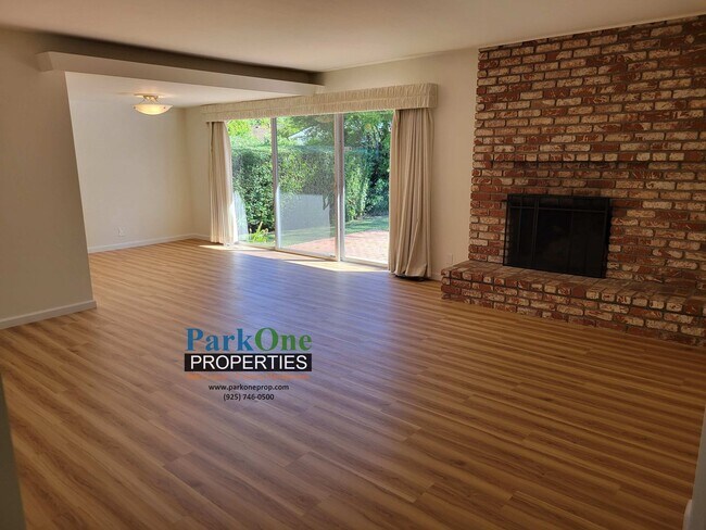 Building Photo - COMING SOON! Spacious single level Woodlan...
