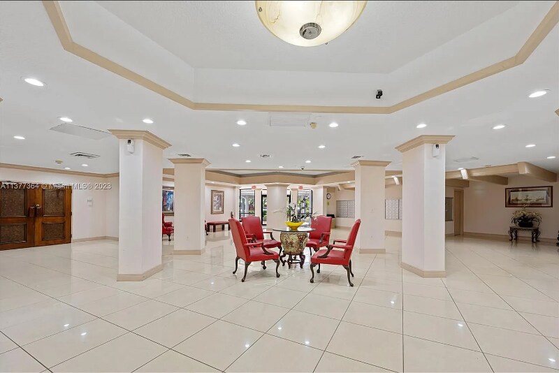 Building Photo - 1300 NE Miami Gardens Dr