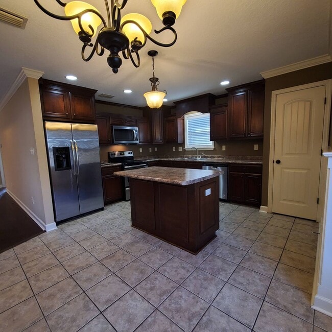 Building Photo - Charming 3-Bedroom Home with Modern Amenities in Hahira, GA