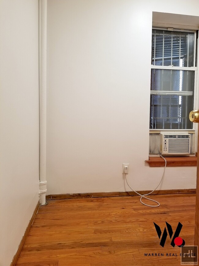 Building Photo - EAST 7 STREET