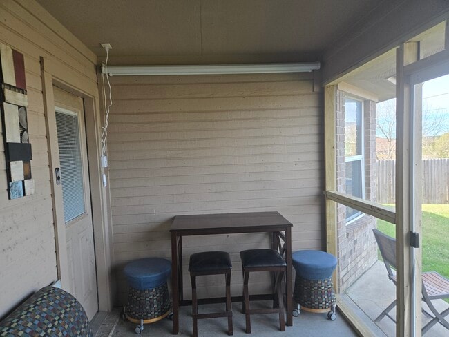 Building Photo - 3408 Lauren St