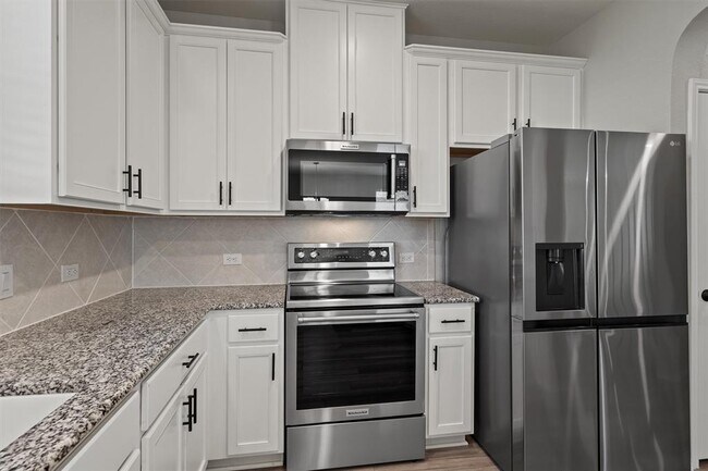 Building Photo - 213 Sweet Autumn Dr