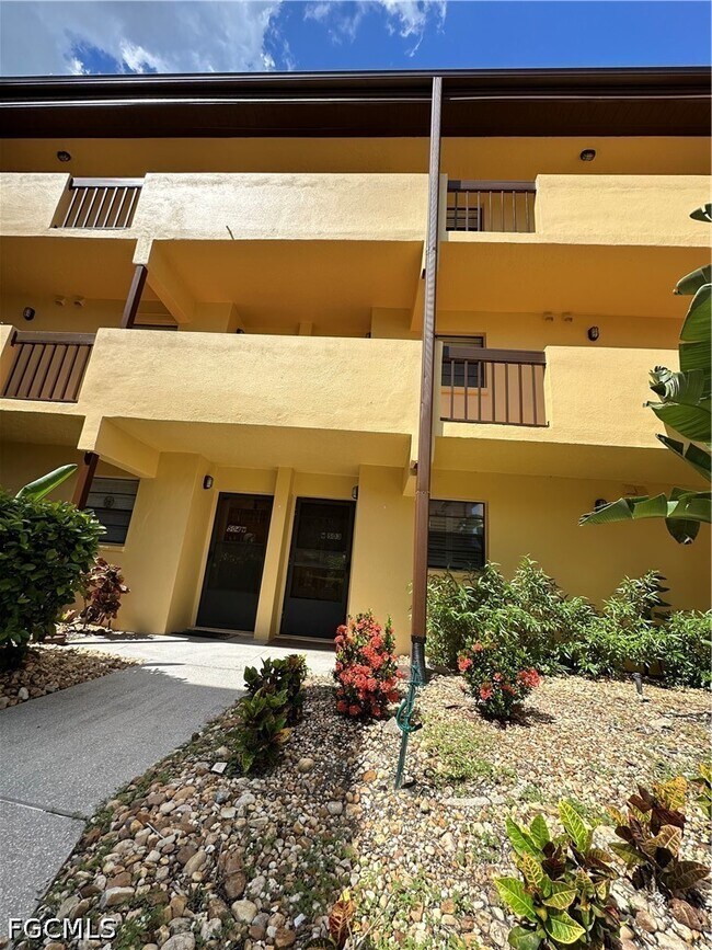 Building Photo - 6136 Whiskey Creek Dr