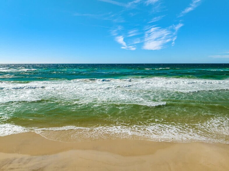 Building Photo - 8743 Thomas Dr