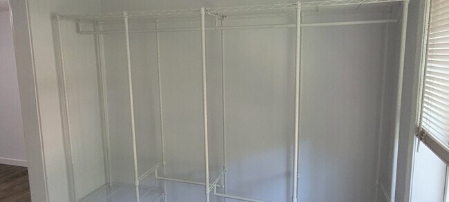 Building Photo - 12204 SE 7th St