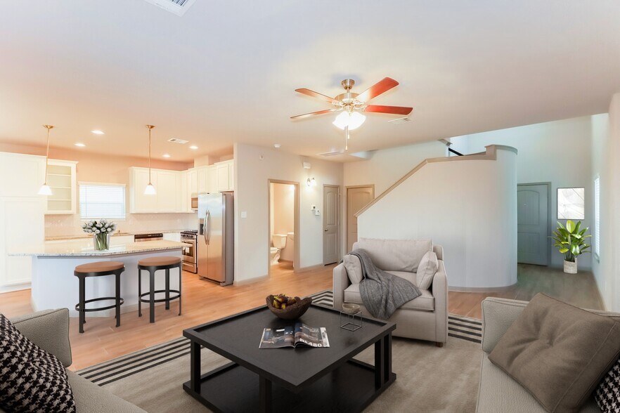 Building Photo - 7918 Tuscan Cypress Dr