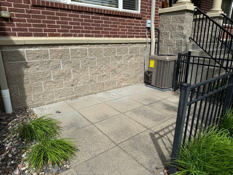 Building Photo - 11343 Stratton Ave