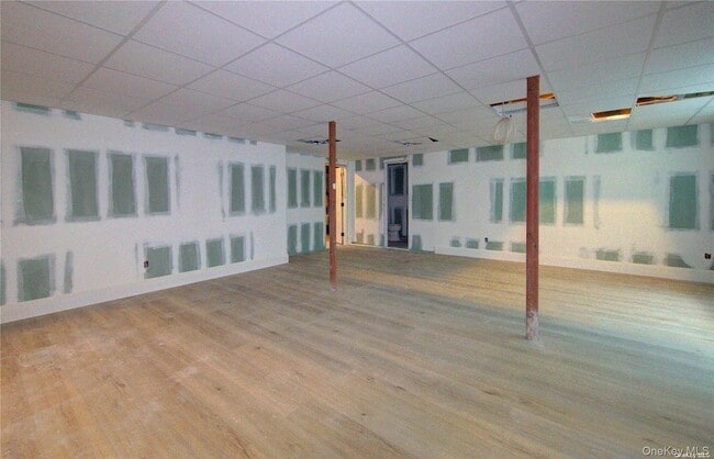 Building Photo - 2 Crystal Mews Ln