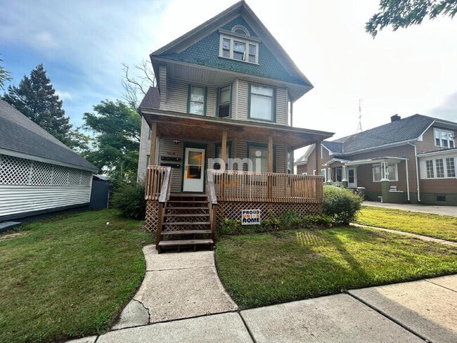 Primary Photo - 1122 Spring St