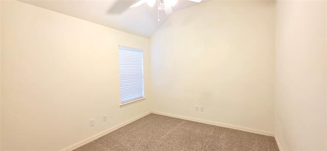 Building Photo - 2697 Lake Ridge Dr