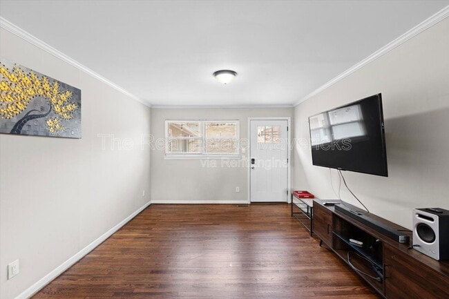 Building Photo - 5312 Slayton Ave