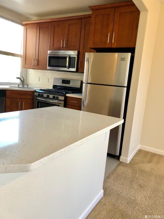 Building Photo - 744 Clementina St