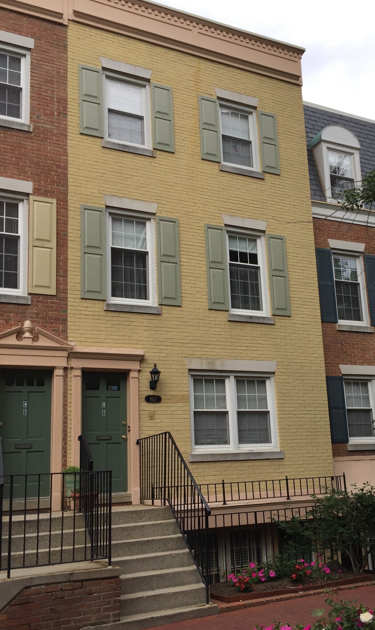 Building Photo - 1617 Corcoran St NW