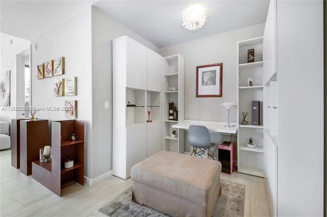 Building Photo - 2831 S Bayshore Dr