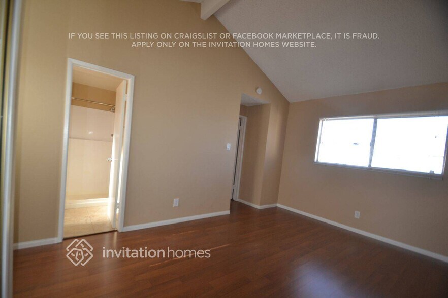 Building Photo - 1530 W 154th Pl