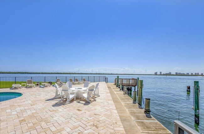 Building Photo - 68 Yacht Club Dr