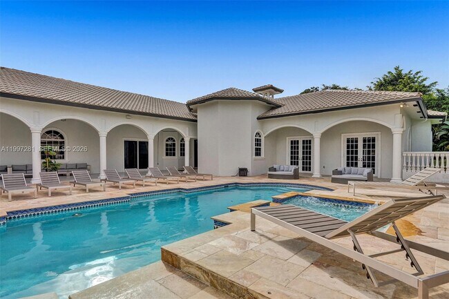 Building Photo - 13751 Pine Meadow Ct