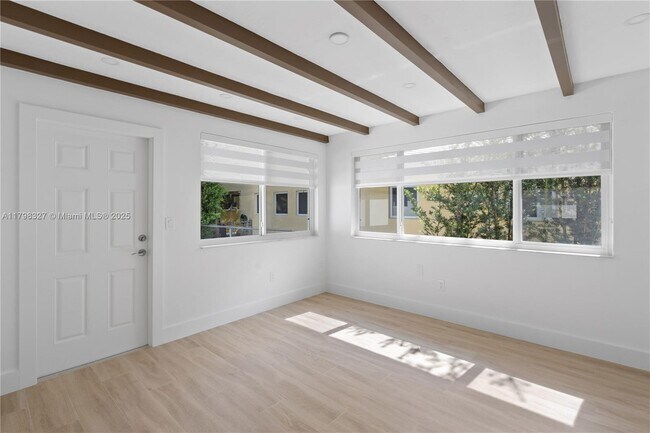 Building Photo - 1561 Alcala Ave