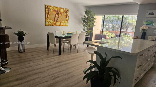 Building Photo - 16446 NE 27th Pl