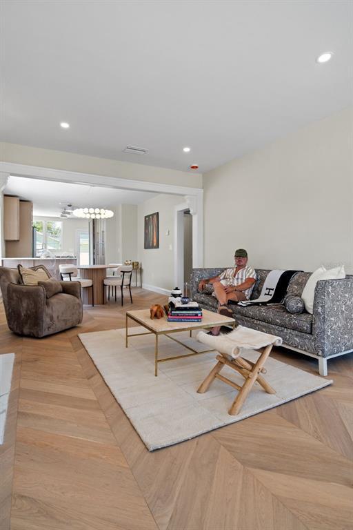 Building Photo - 422 24th St N