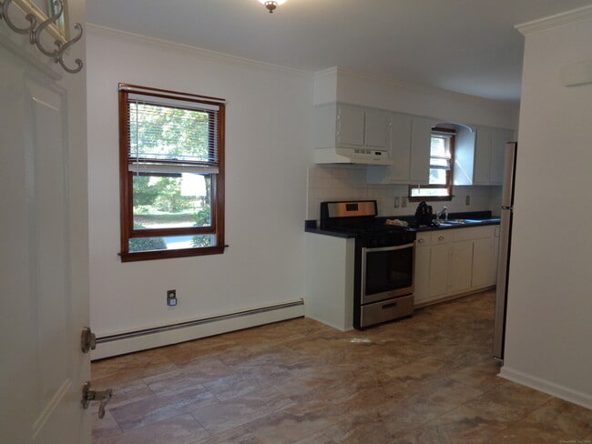 Building Photo - 44 Flat Rock Rd
