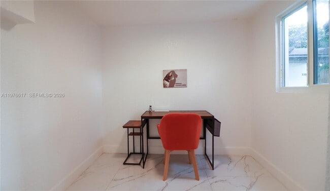 Building Photo - 330 NW 82nd Terrace