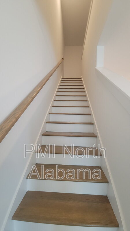 Building Photo - 7582 Discovery Pt Dr NW