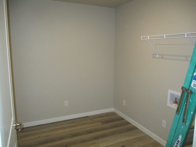Building Photo - Brand New Berthoud Property facing the Mou...