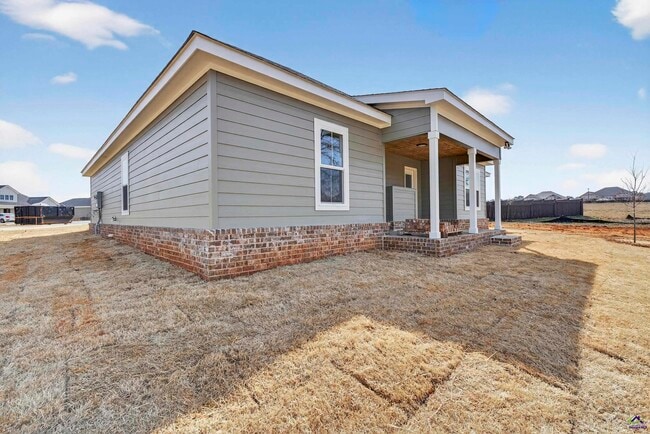 Building Photo - 213 Saraland Trl