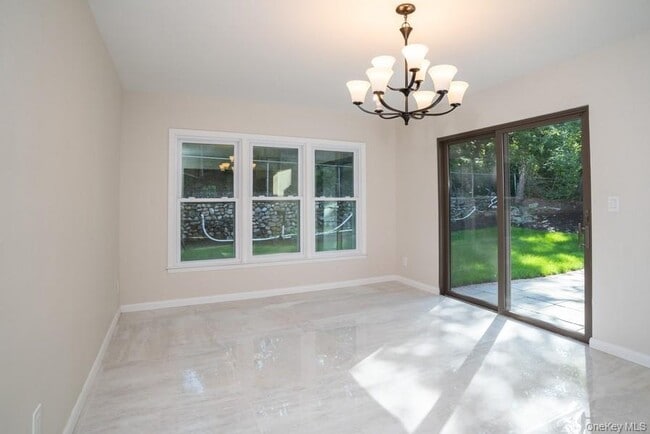 Building Photo - 17 Vista Dr