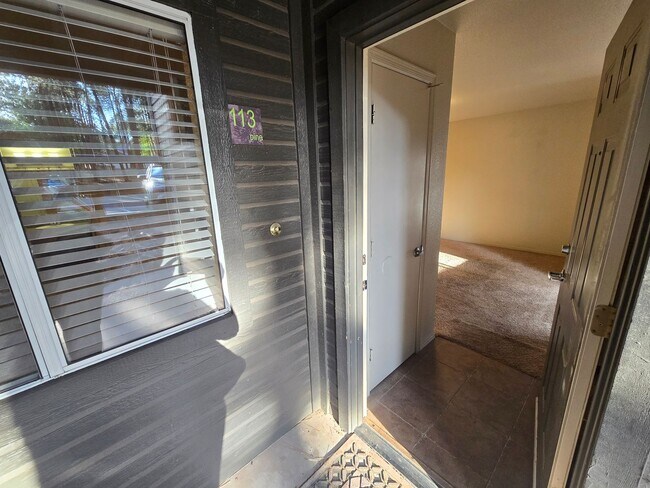 Building Photo - Upgraded West-Flagstaff Condo in the Arbor...